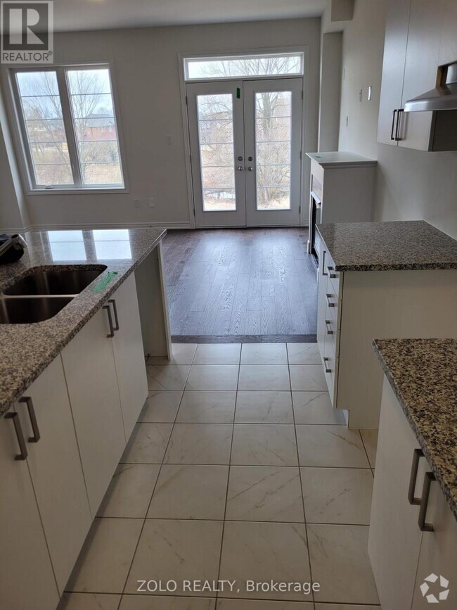 Building Photo - 79 Bayardo Dr