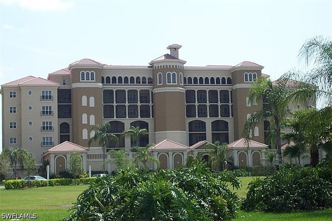 Building Photo - 580 El Camino Real