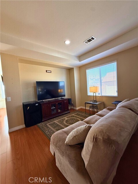 Foto del edificio - 14115 Desert Rose St