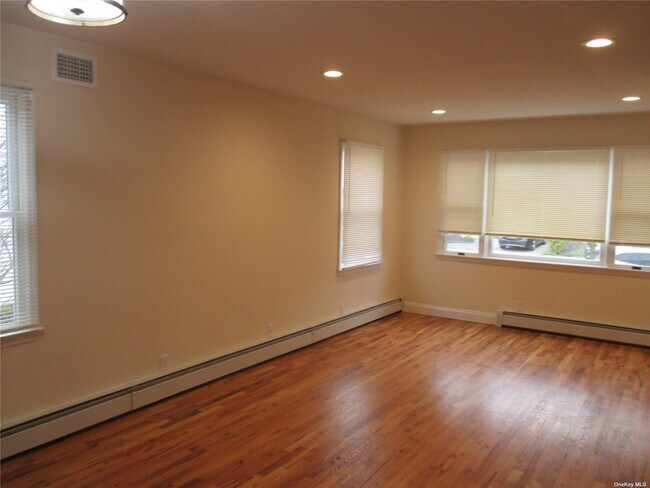 Foto del edificio - 60 Firwood Rd
