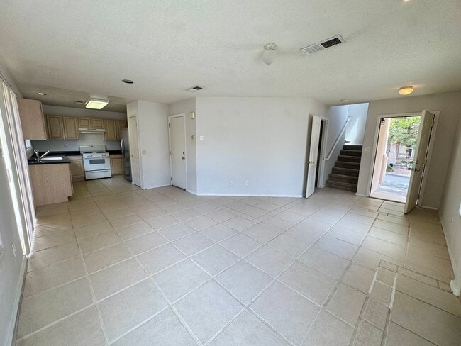 Building Photo - 4361 Altura Vista Ln NE