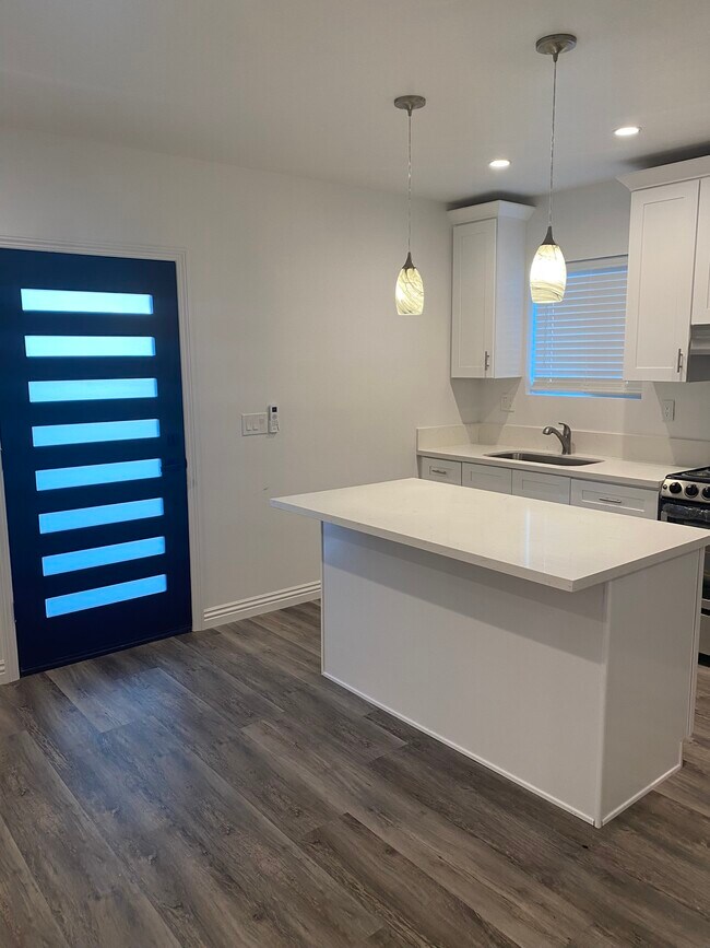 Brand new - 1101 Maxwell St