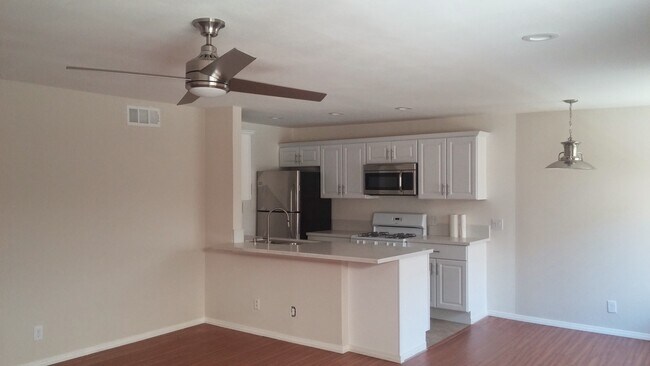 Stainless Steel Appliances - 14126 Tiara St