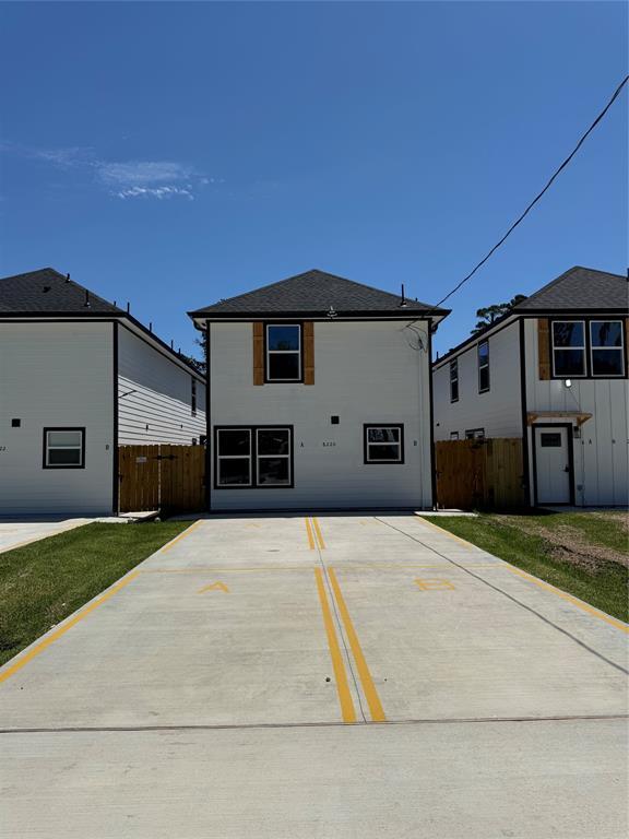 Building Photo - 8220 Bigwood St