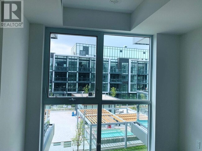 Photo du bâtiment - 415 Sea Ray Ave