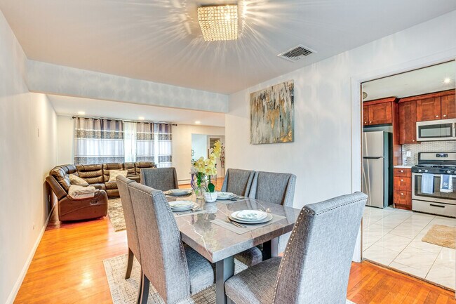 Foto del edificio - 2851 Debra Way