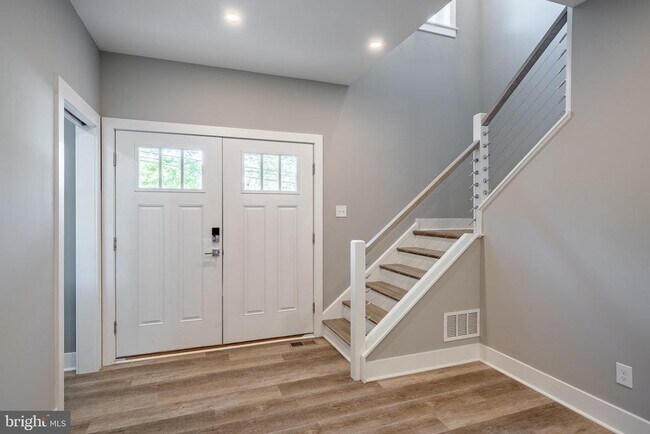 Building Photo - 131 Gable Rd
