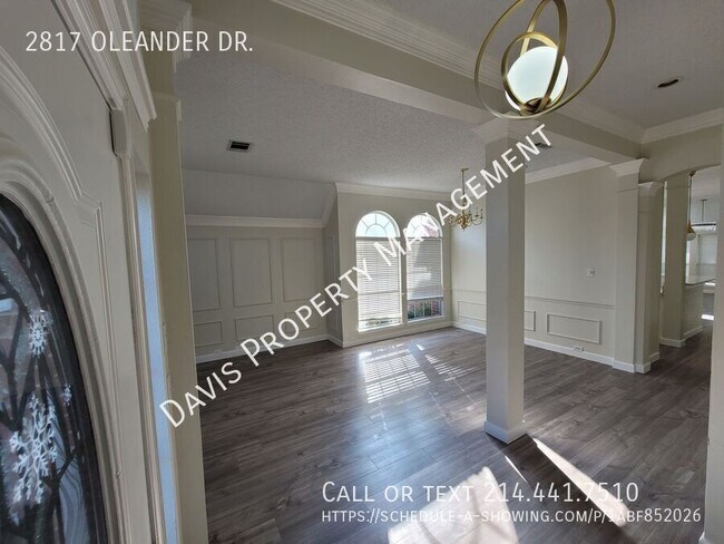 Photo - 2817 Oleander Dr House