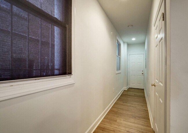 Building Photo - 1416 Chapin St NW