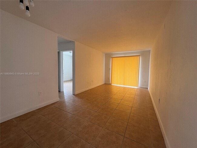 Foto del edificio - 8045 NE 1st Ave