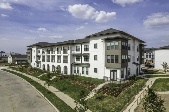 Building Photo - The Parker at Walsh