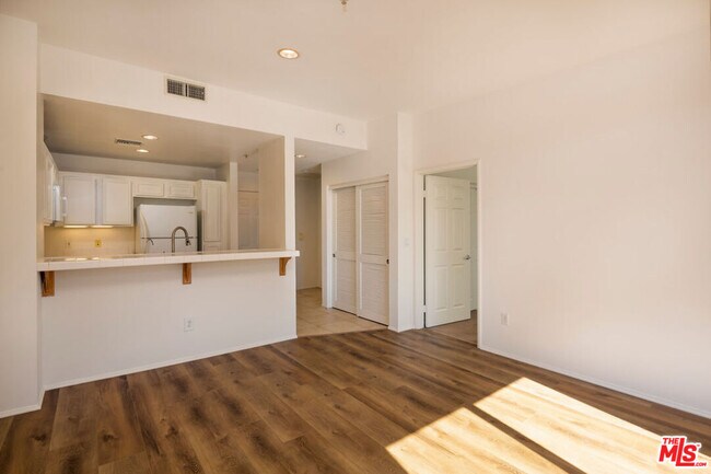 Foto del edificio - 13200 Pacific Promenade