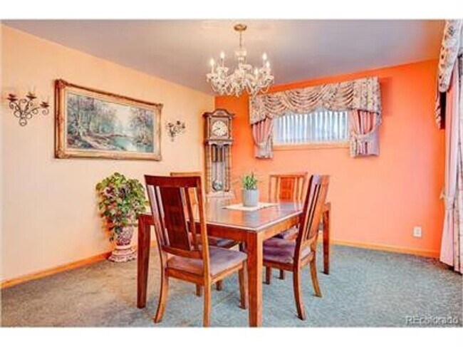Foto del edificio - 10711 Blue Jay Ln