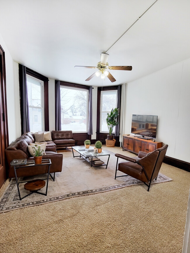 Foto del edificio - 503 6th St N