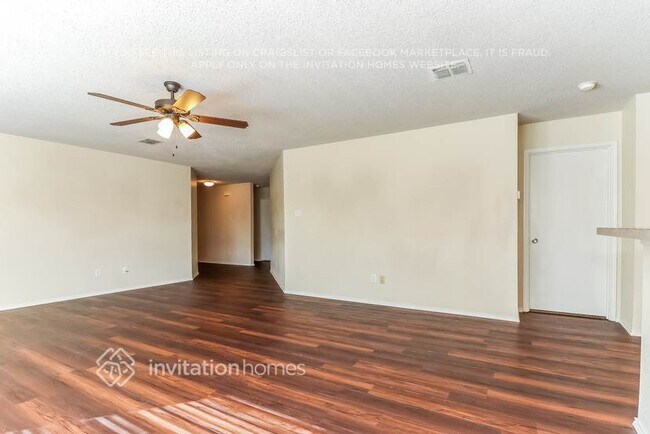 Foto del edificio - 4401 Centennial Ct