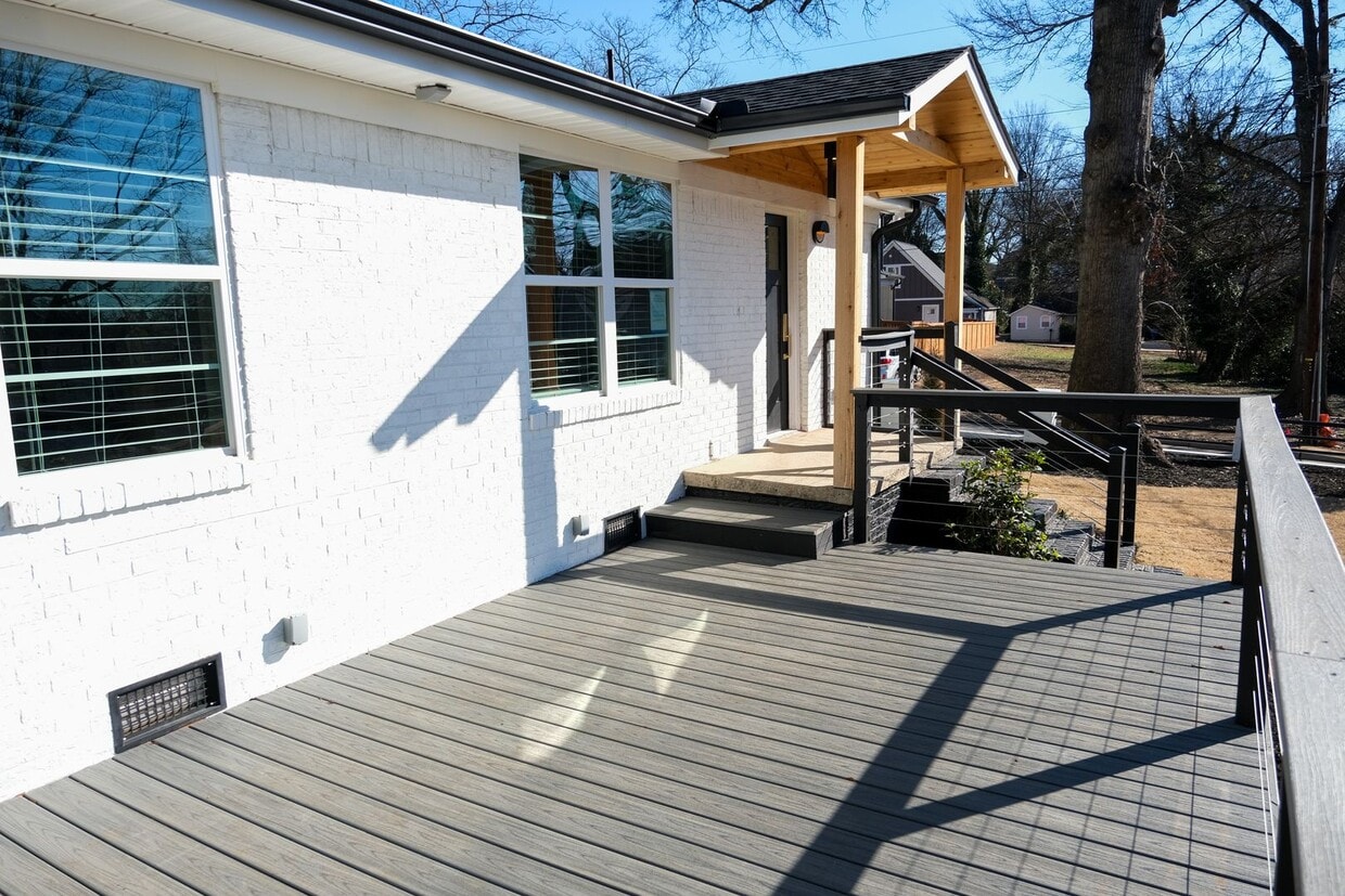 Custom Design Home in Greenville w/ Lawn Care included! - Custom Design Home in Greenville w/ Lawn C...