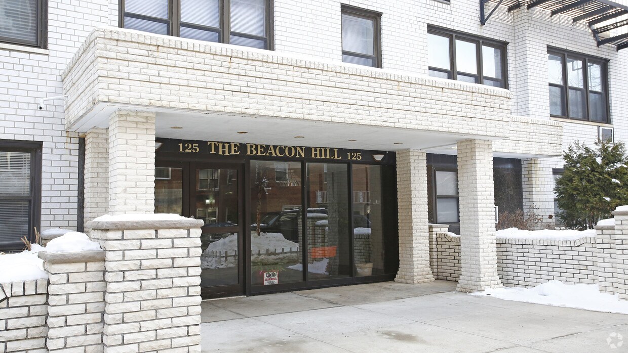 Building Photo - 125 96th St