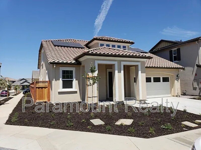 Building Photo - 385 Savannah Way