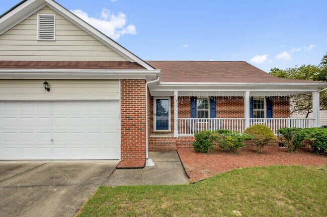 Foto del edificio - 703 Fairbluff Dr