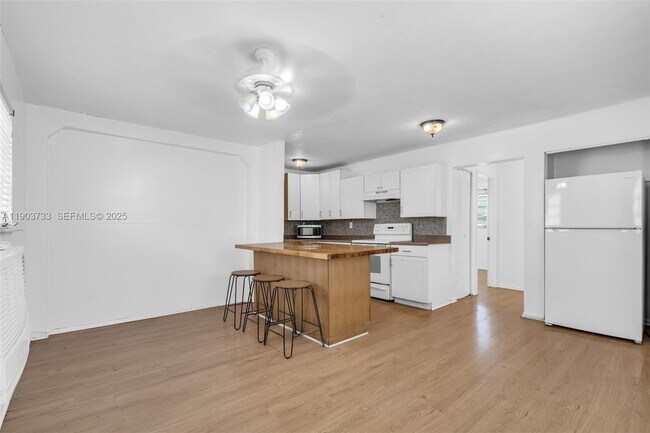 Foto del edificio - 2809 SW 23rd Terrace