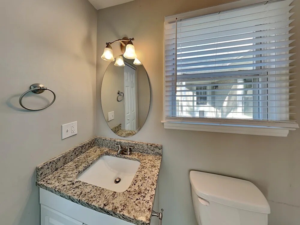 Foto del edificio - 905 Cornelius Ave