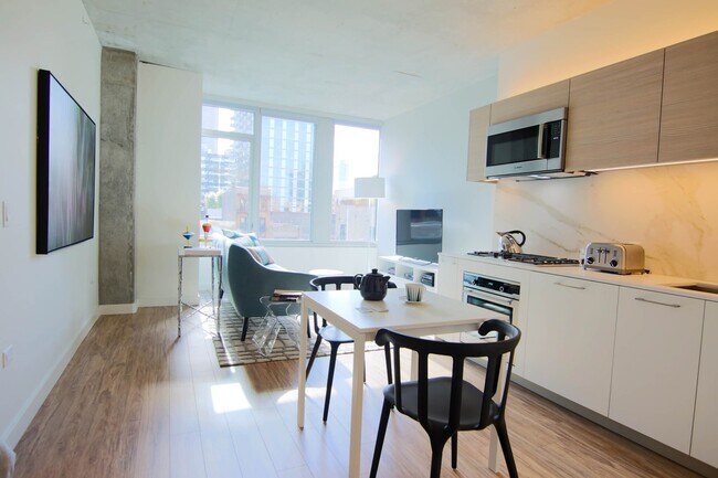 Foto del edificio - 305 N Desplaines St