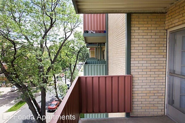 Building Photo - 99 Corona St