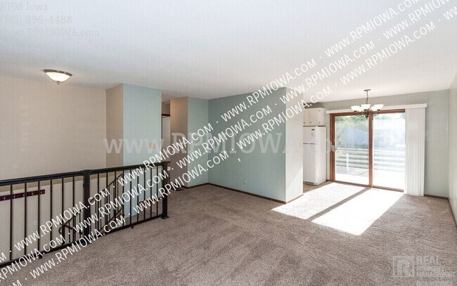 Foto del edificio - 3218 Hoover Ave