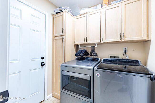 Building Photo - 1456 Creeks Edge Ct