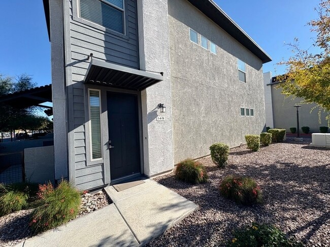 Building Photo - 7531 E Billings St