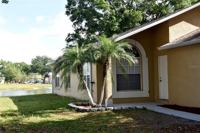 Building Photo - 271 Daniels Pointe Dr
