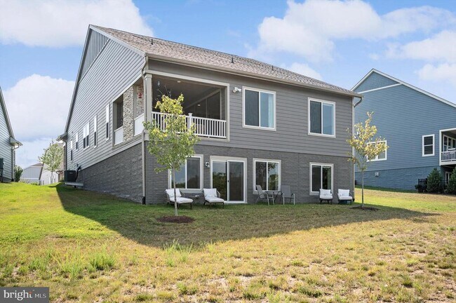 Building Photo - 139 Mallard Dr