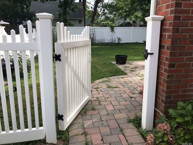 Building Photo - 388 N Alleghany Ave