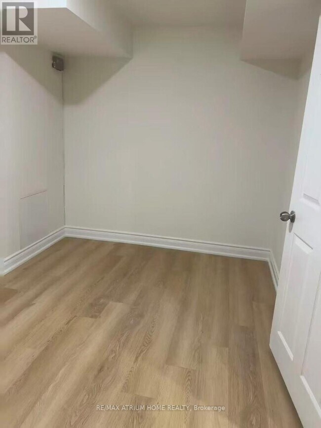 Photo du bâtiment - 71 Major Oak Terrace