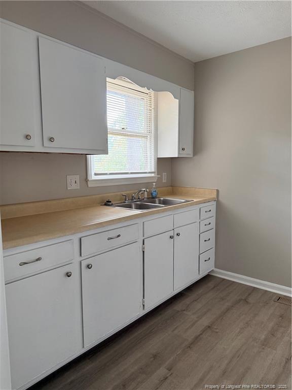 Foto del edificio - 7615 Hamburg Dr