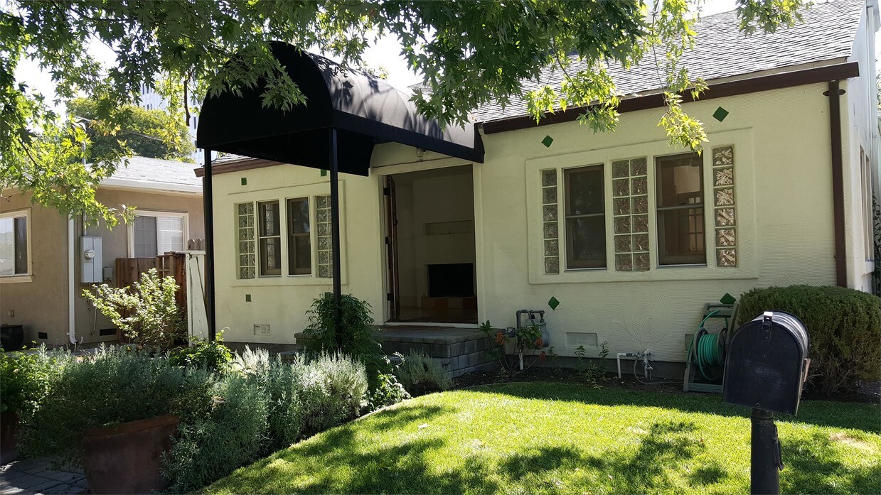 Primary Photo - 1180 Randol Ave