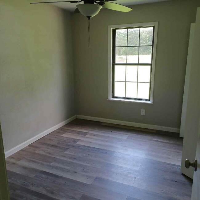 Building Photo - 8858 US-80