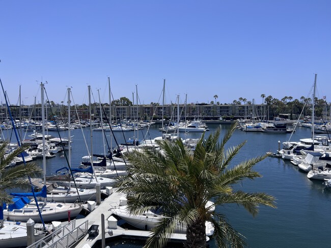 Building Photo - 14000 Marquesas Way