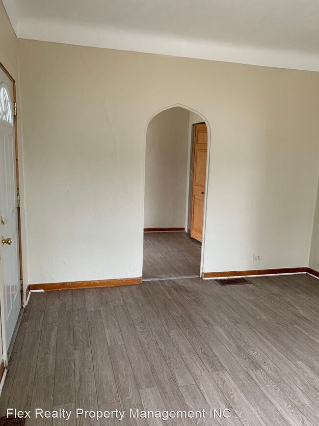 Building Photo - 2 br, 1 bath House - 3022 Chestnut Ave