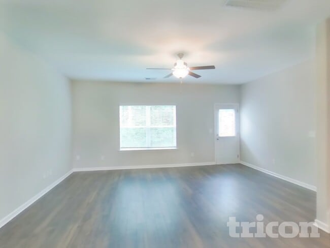 Building Photo - 2918 Beeswax St