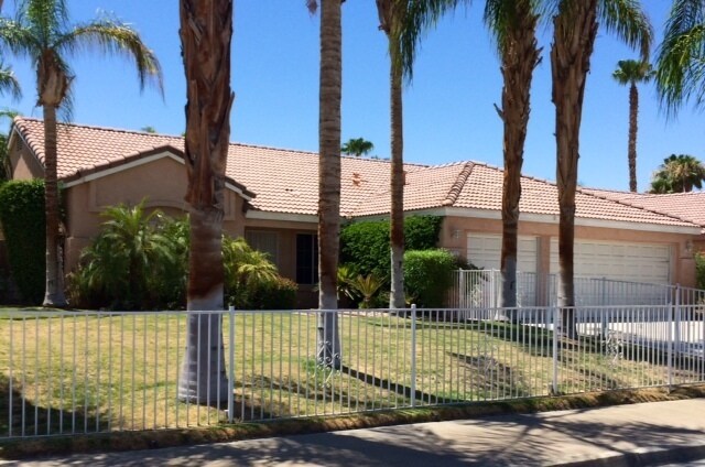 Foto del edificio - COMING SOON! 4 Bed/2 Bath POOL HOME in Pal...