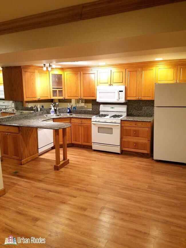 Foto del edificio - 3044 W North Ave