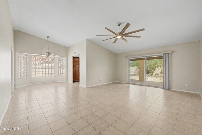 Foto del edificio - 907 N 85th Pl