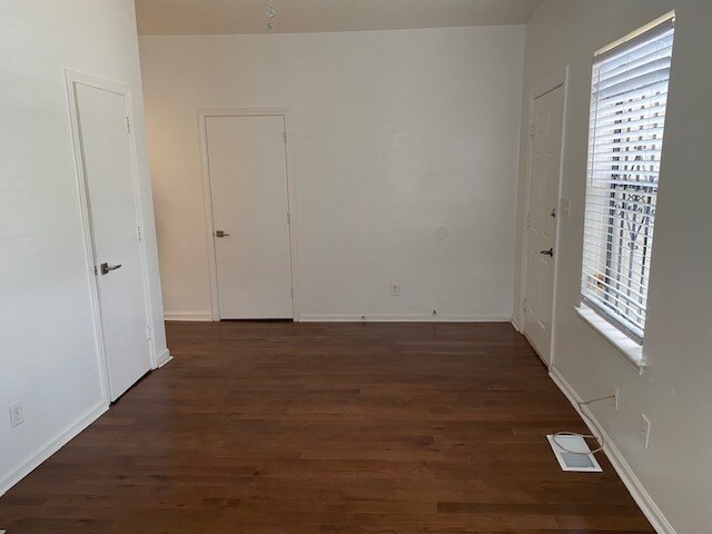 Foto del edificio - 588 Parkway Dr NE