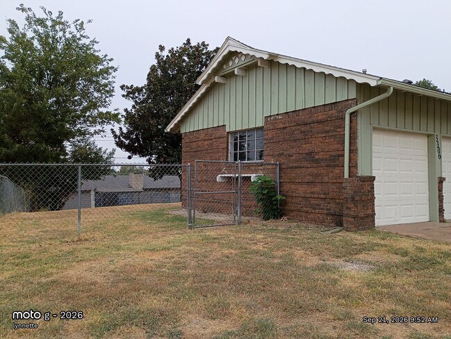 Foto del edificio - 3306 Mockingbird Ln