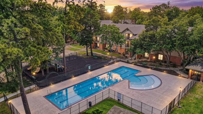 Building Photo - The Retreat at Spring Apartments
