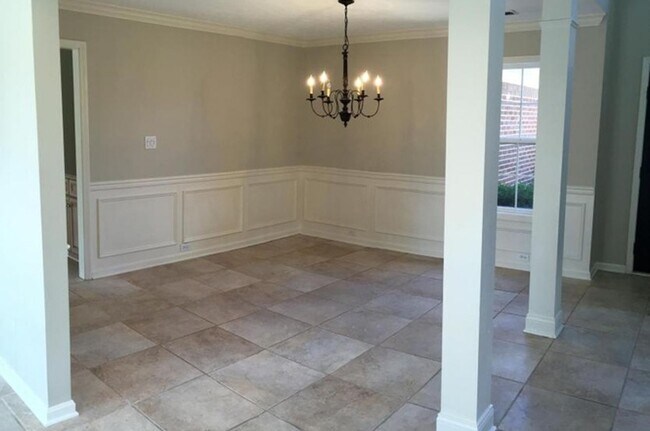 Building Photo - 10128 Spring Gate Dr