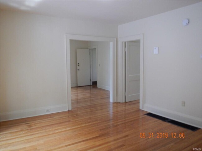 Building Photo - 147-49 Fellows Ave
