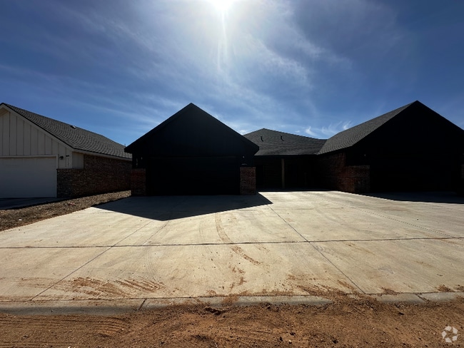 Building Photo - 5719 Kemper St