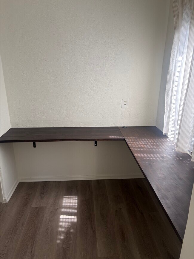 Foto del edificio - 5745 Fair Ave